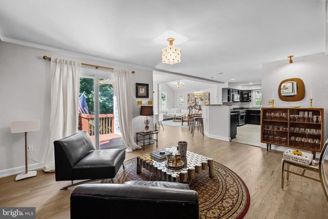 9405 LAGOVISTA CT, Great Falls, VA 22066