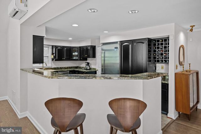 9405 LAGOVISTA CT, Great Falls, VA 22066