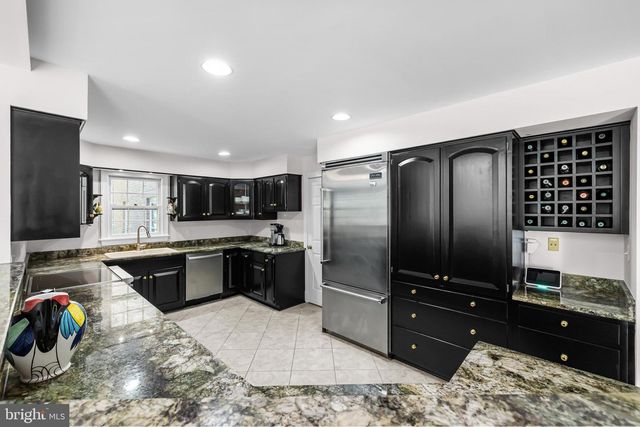 9405 LAGOVISTA CT, Great Falls, VA 22066