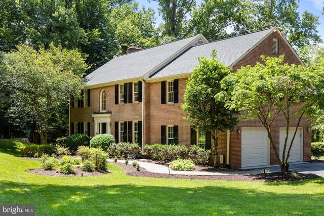 9405 LAGOVISTA CT, Great Falls, VA 22066