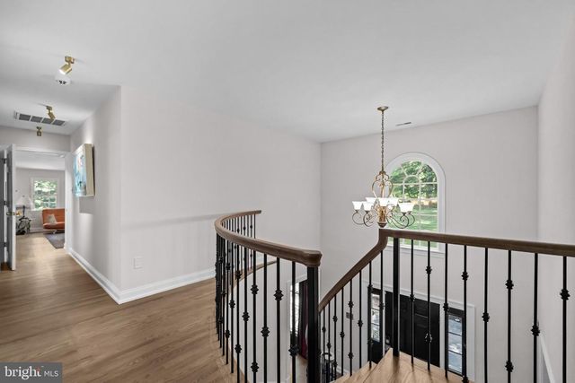 9405 LAGOVISTA CT, Great Falls, VA 22066