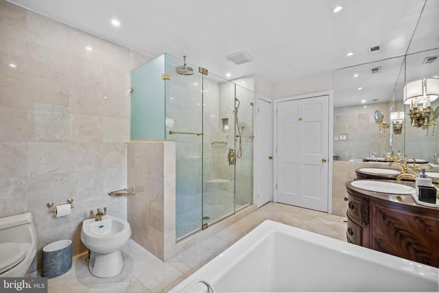 9405 LAGOVISTA CT, Great Falls, VA 22066