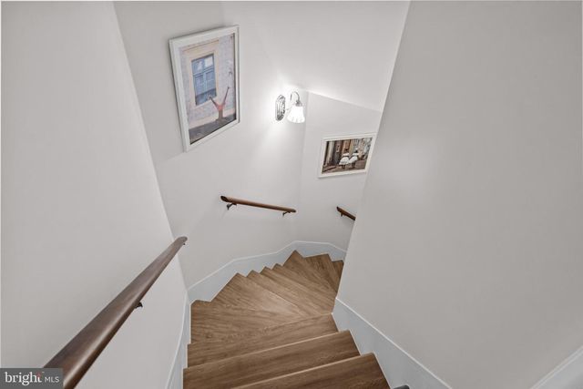 9405 LAGOVISTA CT, Great Falls, VA 22066