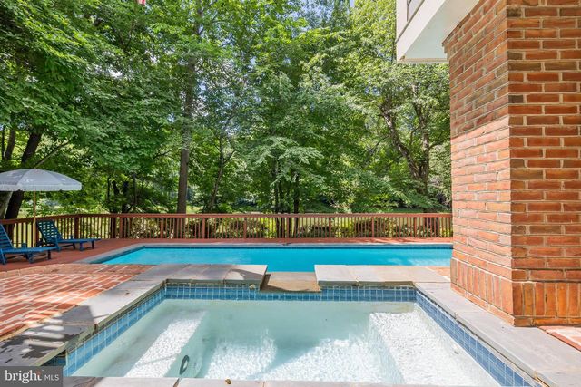 9405 LAGOVISTA CT, Great Falls, VA 22066