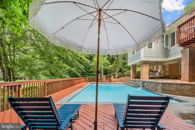 9405 LAGOVISTA CT, Great Falls, VA 22066
