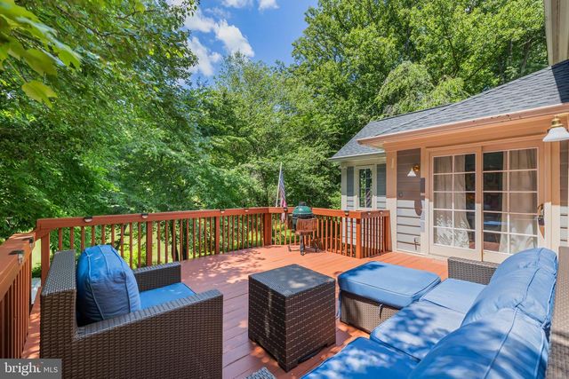 9405 LAGOVISTA CT, Great Falls, VA 22066