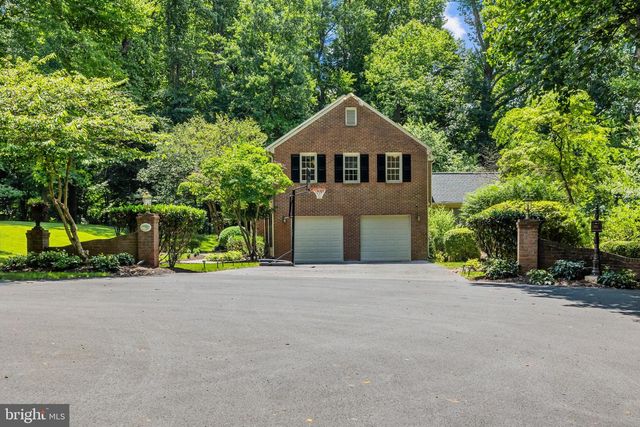 9405 LAGOVISTA CT, Great Falls, VA 22066