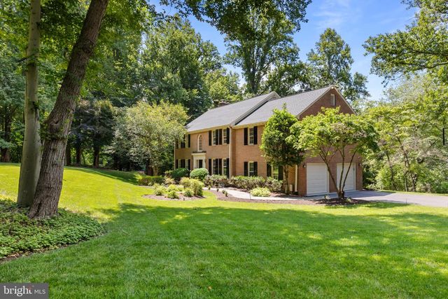9405 LAGOVISTA CT, Great Falls, VA 22066