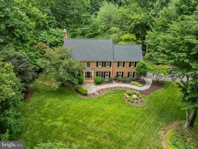 9405 LAGOVISTA CT, Great Falls, VA 22066