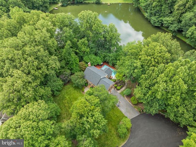 9405 LAGOVISTA CT, Great Falls, VA 22066