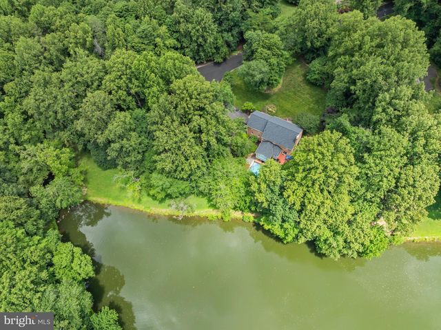 9405 LAGOVISTA CT, Great Falls, VA 22066