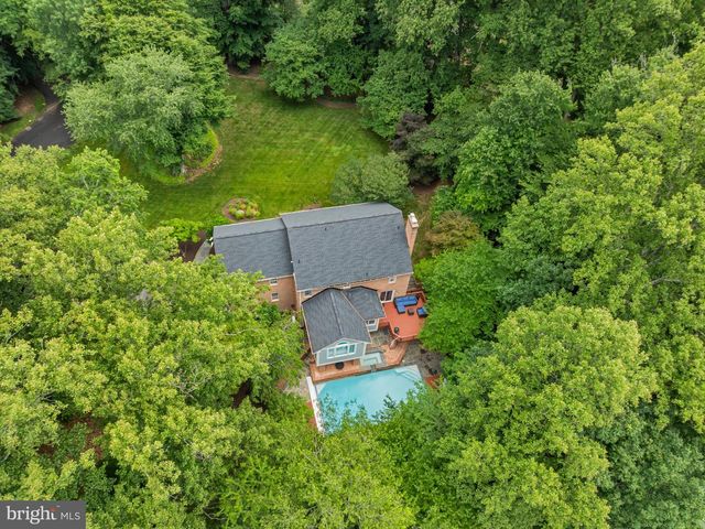 9405 LAGOVISTA CT, Great Falls, VA 22066