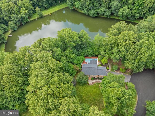 9405 LAGOVISTA CT, Great Falls, VA 22066