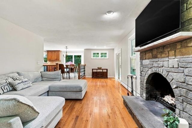 14 Cedar Ridge Ln, Mansfield, MA 02048
