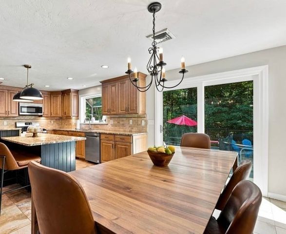 14 Cedar Ridge Ln, Mansfield, MA 02048