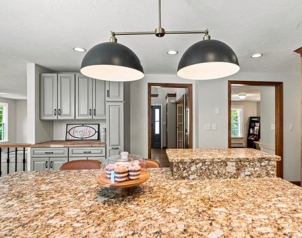 14 Cedar Ridge Ln, Mansfield, MA 02048