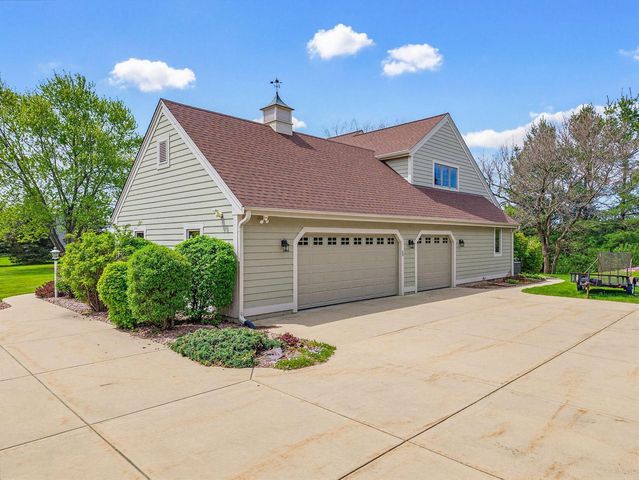 W341S9391 County Road E, Eagle, WI 53119
