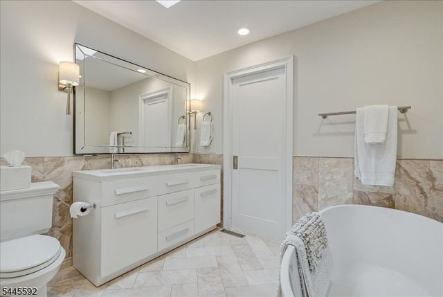 75 Musiker Ave, Randolph Twp., NJ 07869