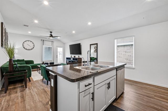 24318 Pebble Crescent Lane, Spring, TX 77373