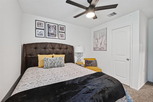 24318 Pebble Crescent Lane, Spring, TX 77373