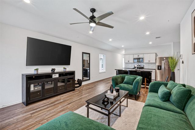 24318 Pebble Crescent Lane, Spring, TX 77373
