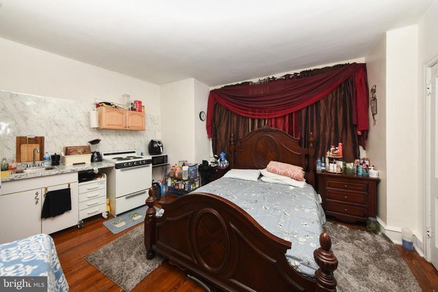 86 N YORK RD, Willow Grove, PA 19090
