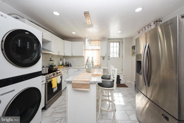 86 N YORK RD, Willow Grove, PA 19090