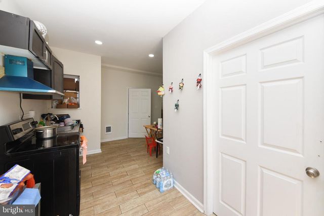 86 N YORK RD, Willow Grove, PA 19090