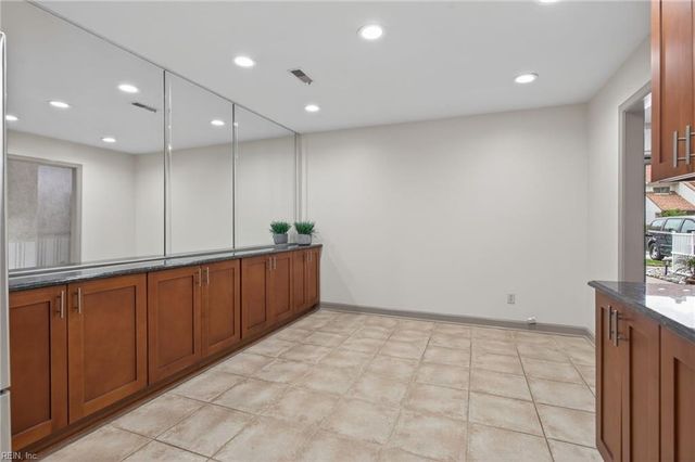 59 Sandie Point LN, Portsmouth, VA 23701