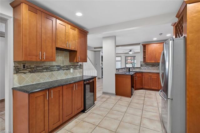 59 Sandie Point LN, Portsmouth, VA 23701