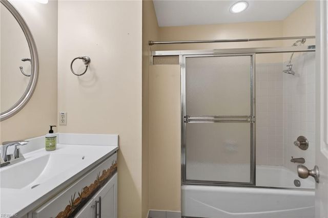 59 Sandie Point LN, Portsmouth, VA 23701