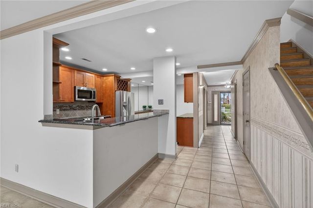 59 Sandie Point LN, Portsmouth, VA 23701