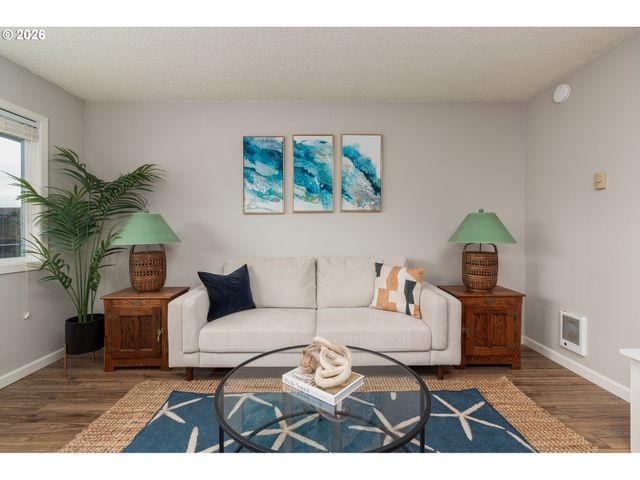 48250 BREAKERS Blvd 7, Neskowin, OR 97149