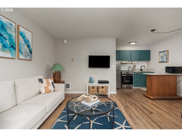 48250 BREAKERS Blvd 7, Neskowin, OR 97149