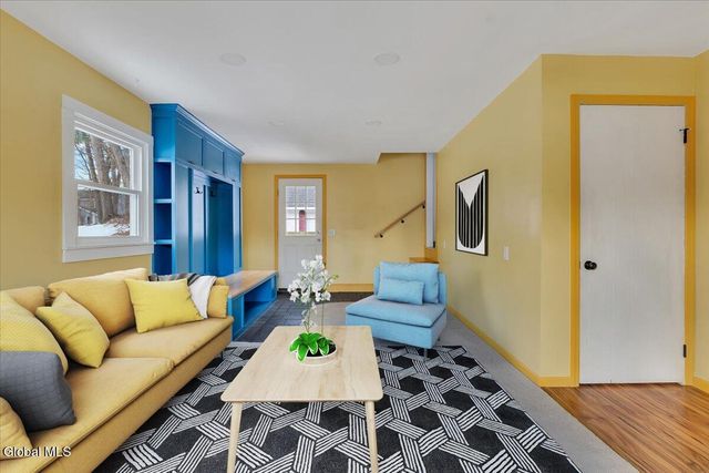 1057 Timothy Lane, Niskayuna, NY 12309