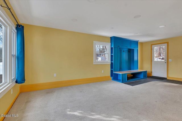 1057 Timothy Lane, Niskayuna, NY 12309