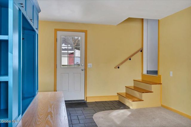 1057 Timothy Lane, Niskayuna, NY 12309