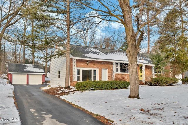 1057 Timothy Lane, Niskayuna, NY 12309