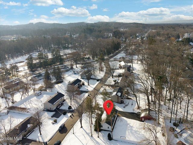 1057 Timothy Lane, Niskayuna, NY 12309