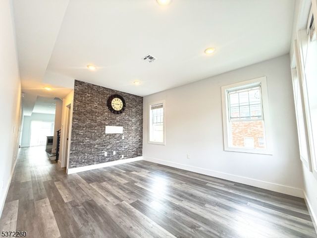 93 Prospect St 6, Garfield City, NJ 07026