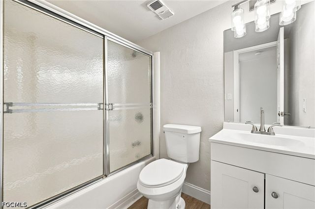 4186 27th CT SW 105, Naples, FL 34116