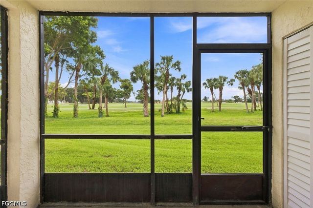 4186 27th CT SW 105, Naples, FL 34116