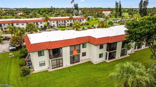 4186 27th CT SW 105, Naples, FL 34116