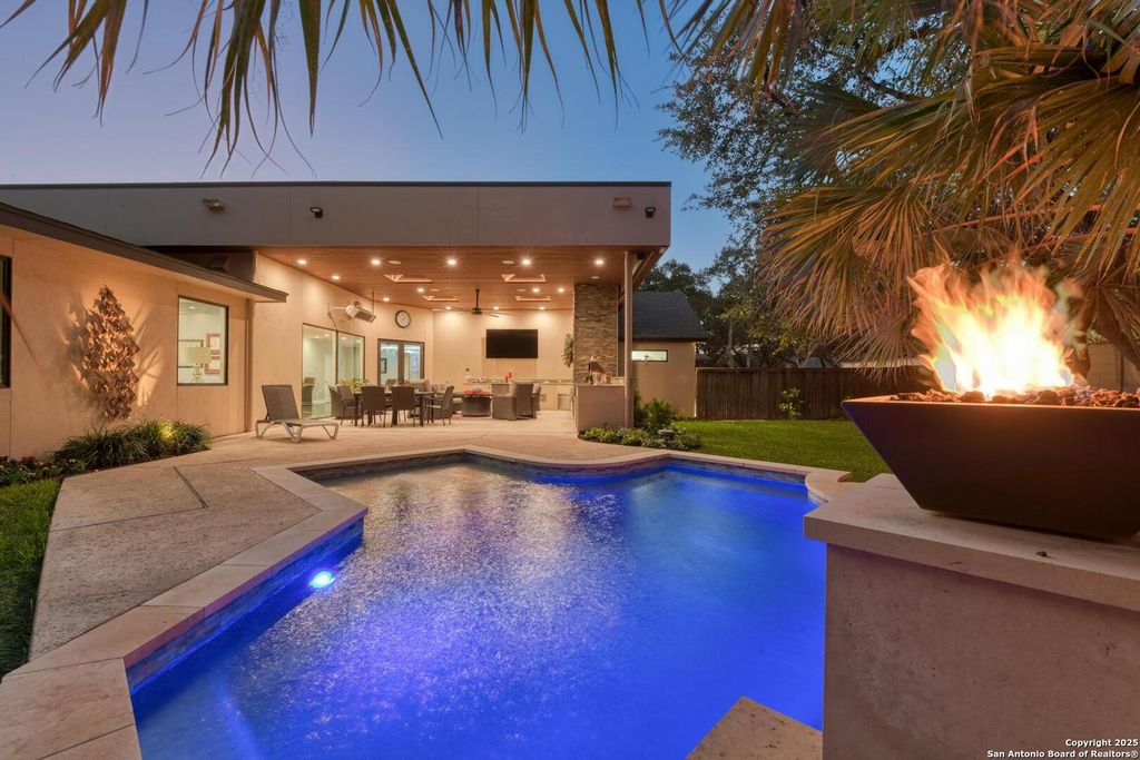 131 Donella, San Antonio, TX 78232