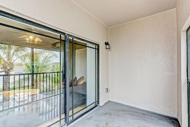 2806 Veronia Drive 301, Palm Beach Gardens, FL 33410