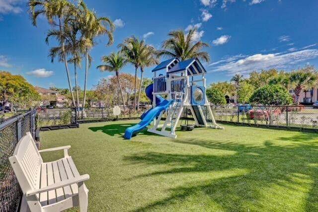 2806 Veronia Drive 301, Palm Beach Gardens, FL 33410