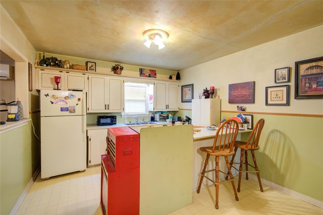 3514 Commerce Street, Damon, TX 77430