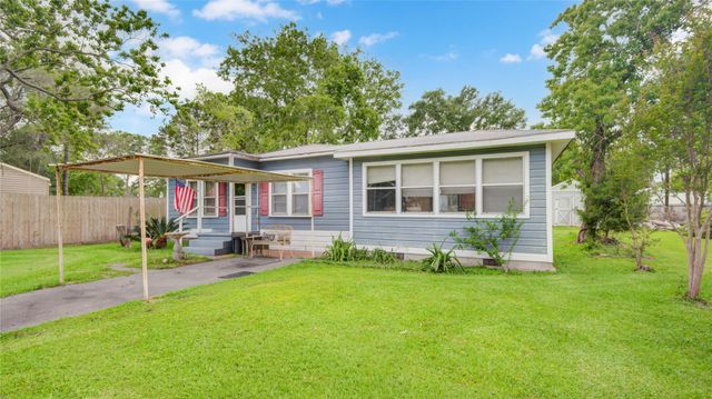 3514 Commerce Street, Damon, TX 77430