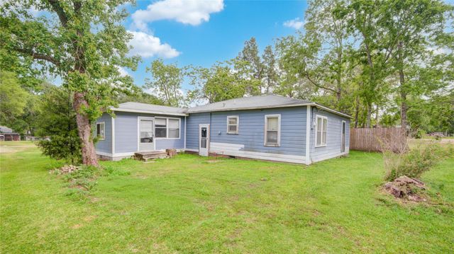 3514 Commerce Street, Damon, TX 77430