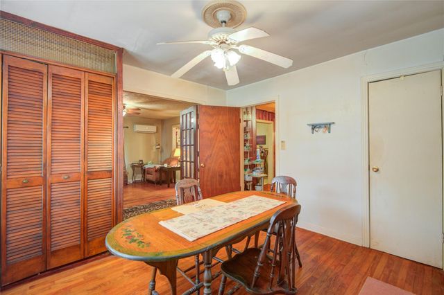 3514 Commerce Street, Damon, TX 77430